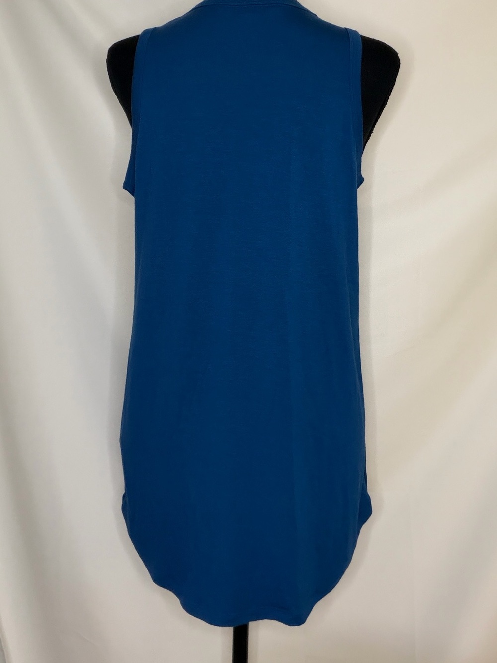 BLUE ATHLETA RELAXED SLEEVELESS TANK TOP - Picture 3 of 6